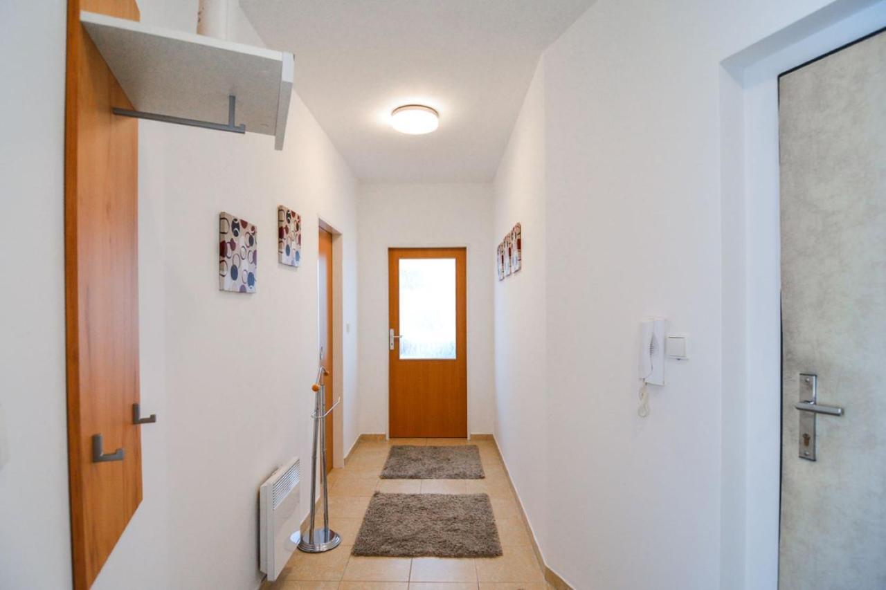 U Kostela Apartment *